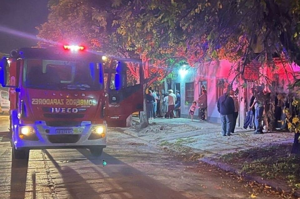 Murió una mujer de 82 años tras un incendio en su casa: su nieto está grave | Información General