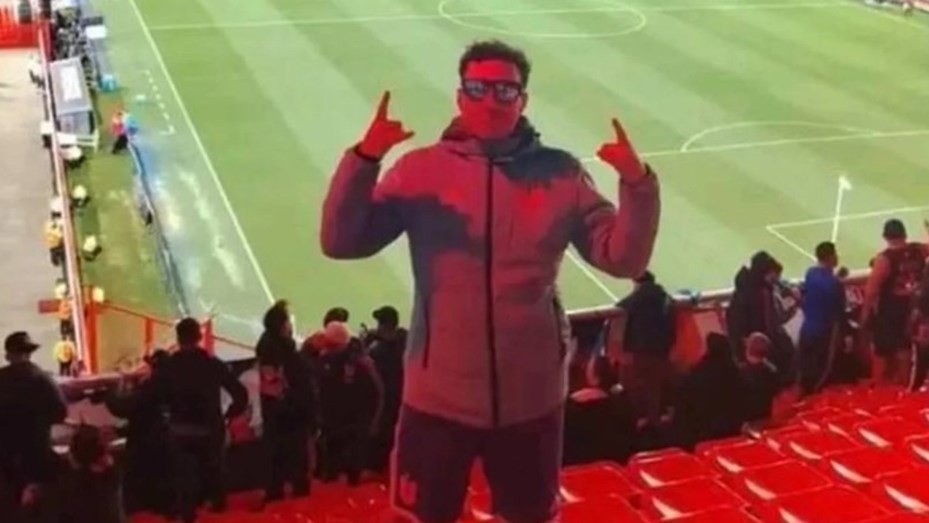 El hincha de la U. de Chile que cayó al vacío desde la tribuna de Independiente rompió el silencio | Deportes