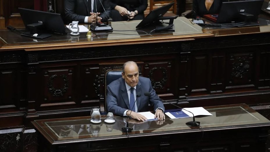 Francos eludió preguntas y fue blanco de chicanas en Diputados | Nacionales