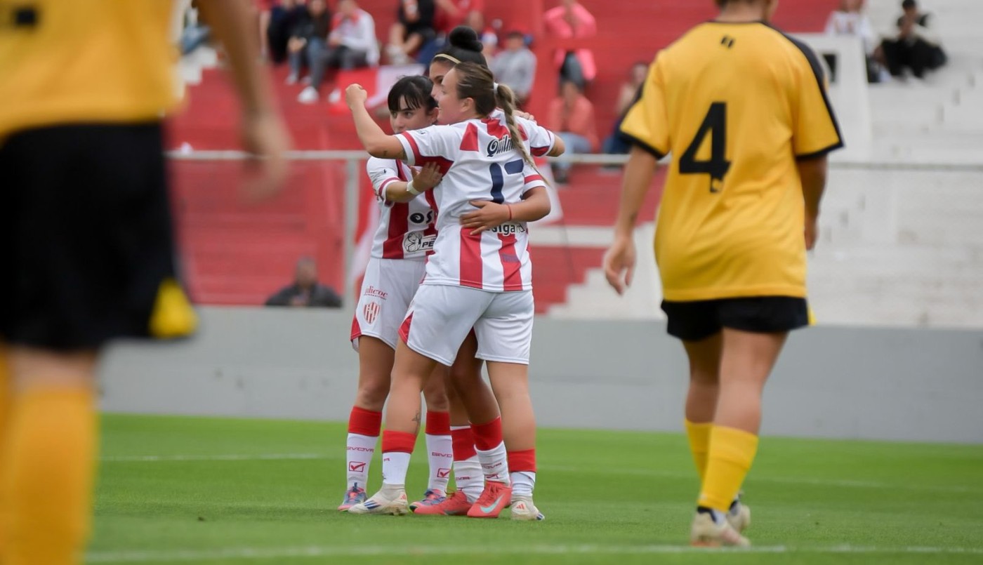 Fútbol Femenino: Unión derrotó a Comunicaciones en Santa Fe | Deportes