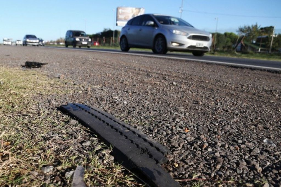Condenaron a dos hombres por provocar accidentes en la autopista para robar a automovilistas | Judiciales
