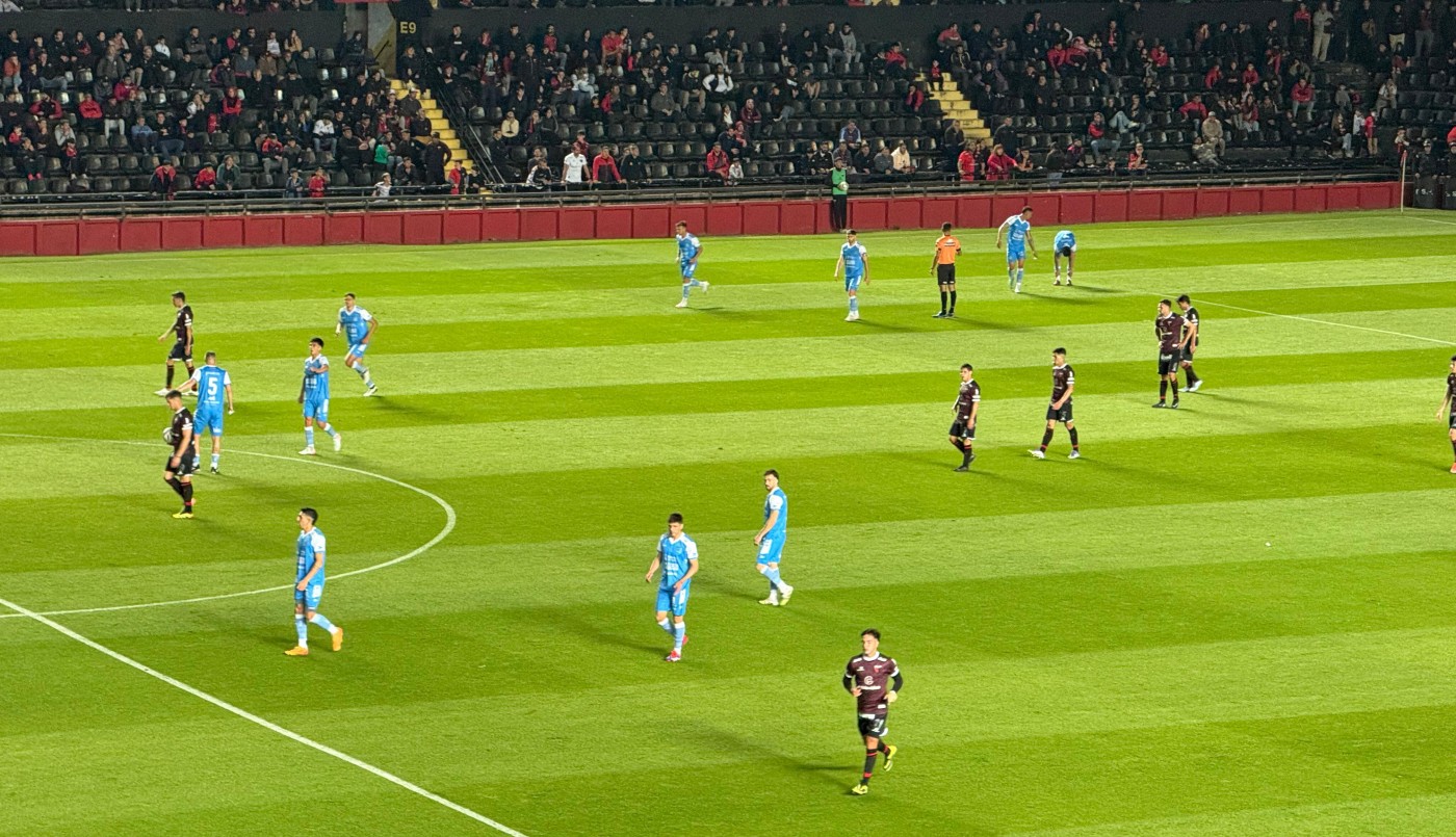 Colón no repunta, se hunde en la tabla y el hincha le apuntó a la Comisión Directiva | Deportes