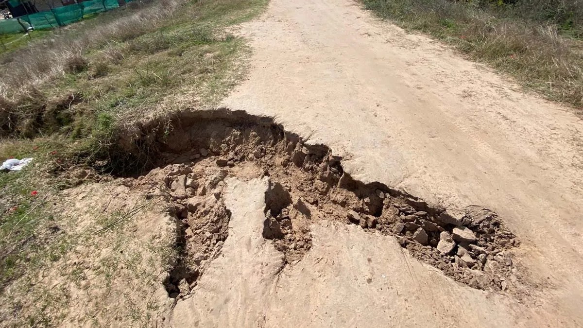 Colastiné Norte: vecinos alertan por grietas en el terraplén, contaminación y tránsito peligroso | Información General