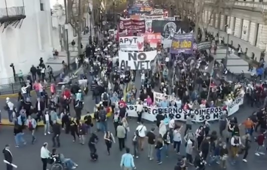 Ruidazo en apoyo al Garrahan y contra los vetos presidenciales | Información General