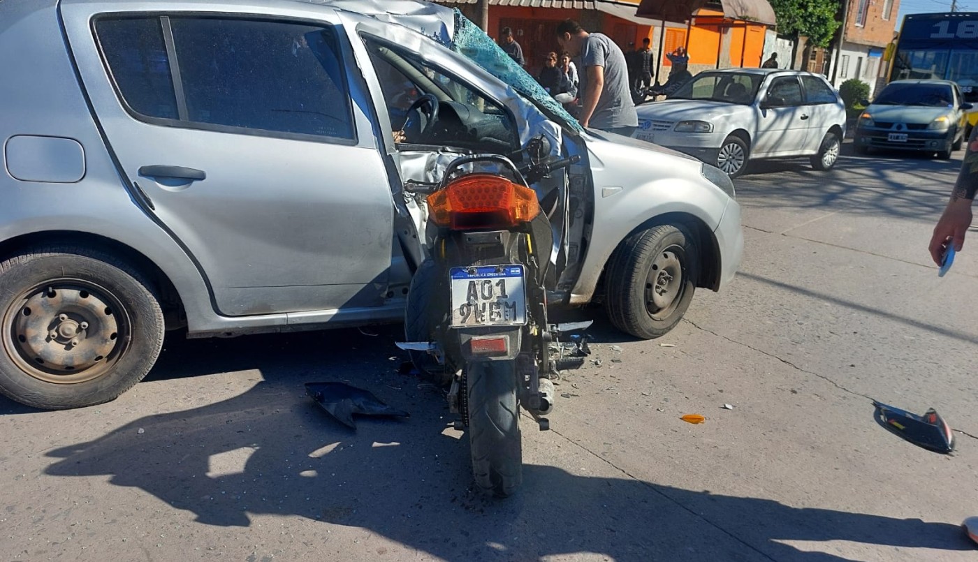 Grave accidente en la esquina de avenida Gorriti y Bernardo de Irigoyen | Policiales