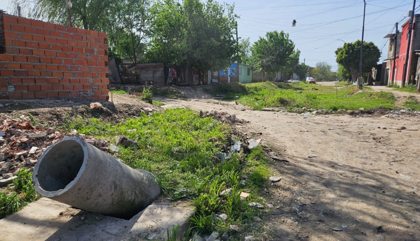 Santa Fe: vecinos de barrio Los Hornos reclaman por una obra inconclusa | Noticias