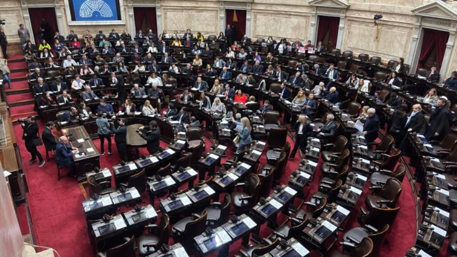 Con el quórum al límite, la oposición busca sesionar para aprobar la reforma de los DNU | Nacionales
