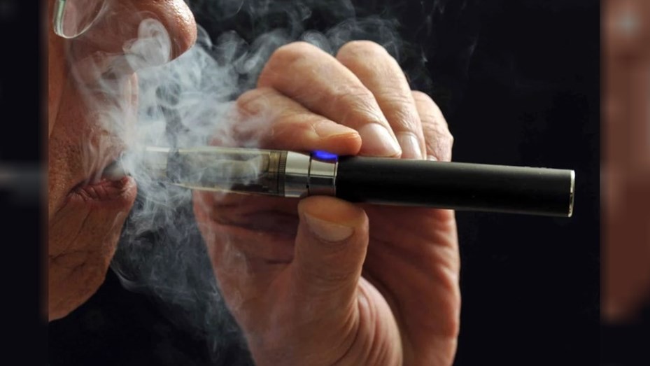 Los cigarrillos electrónicos están alimentando una nueva ola de adicción a la nicotina | Salud