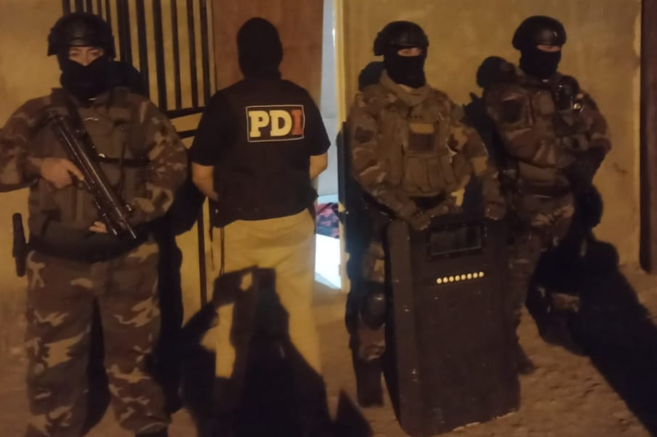 Operativos por microtráfico en Santa Fe y Santo Tomé: cinco detenidos y droga secuestrada | Policiales