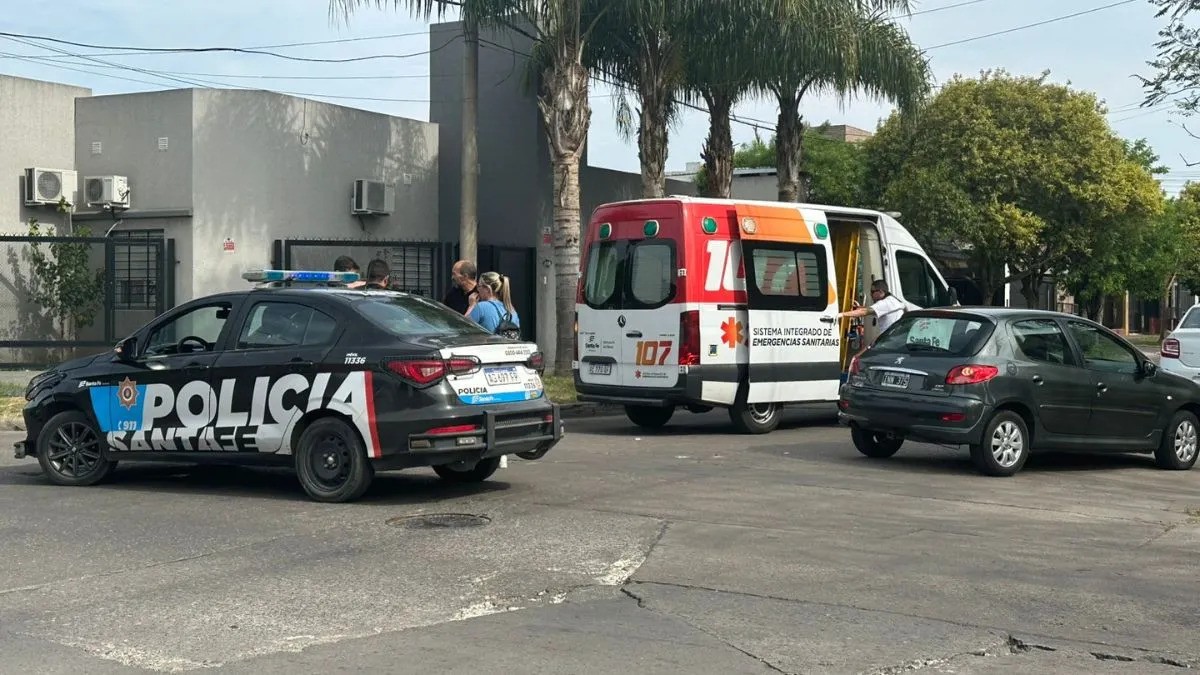 Accidente en barrio María Selva: un motociclista resultó herido y fue trasladado al Cullen | Información General