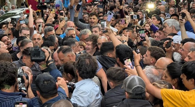 Milei retomó la campaña y pidió a los votantes no ir a "la barbarie de los Kirchner" | Información General