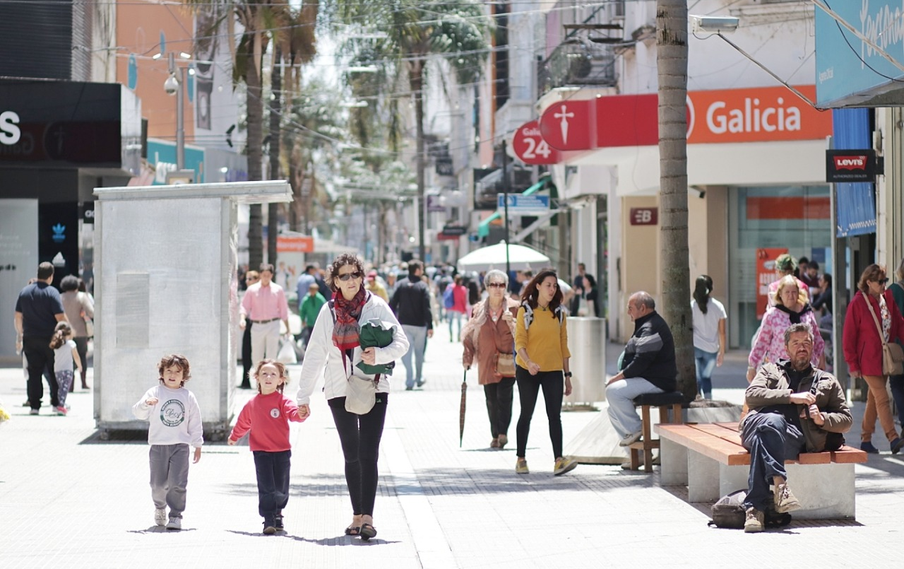 Las ventas por el Día de la Madre 2025 bajaron 3,5% en comercios minoristas, | Información General