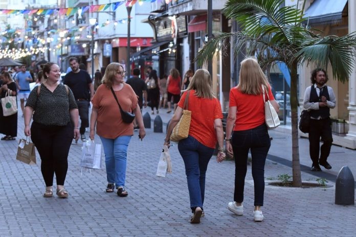 Las ventas no repuntan: el Día de la Madre arrojó caída en el comercio santafesino | Información General