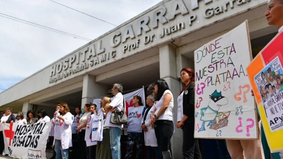El Gobierno promulgó las leyes de financiamiento universitario y pediátrico, pero postergó su aplicación | Nacionales