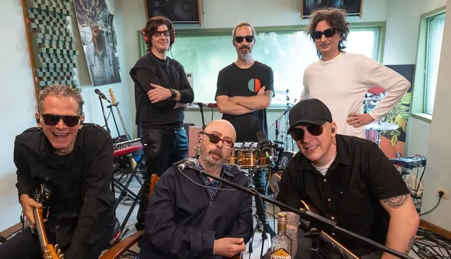 El Indio Solari volvió al estudio junto a los Fundamentalistas y encendió la ilusión de sus fanáticos | Espectaculos