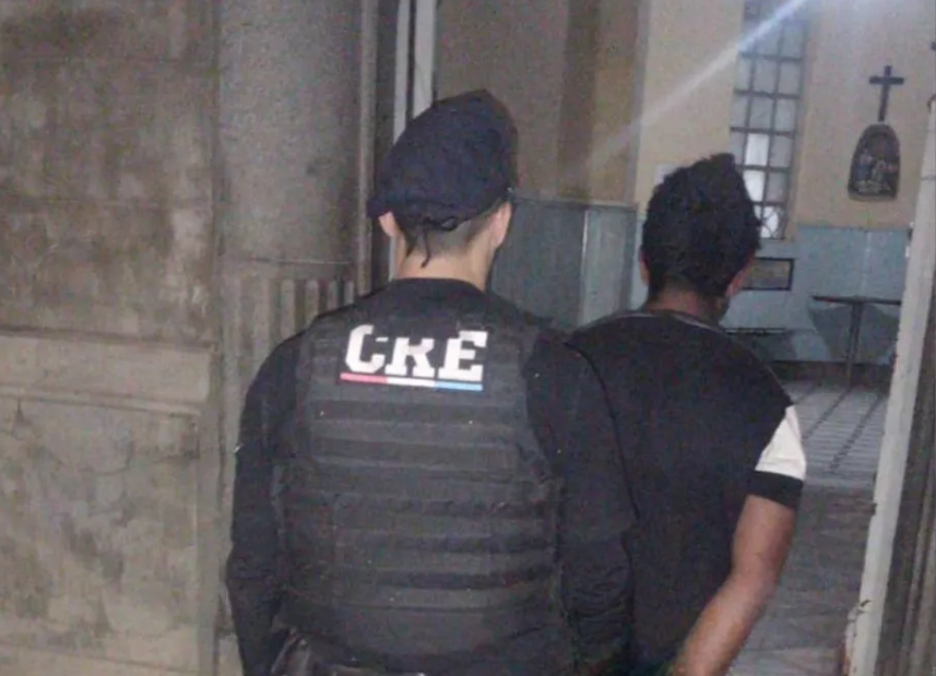 Detuvieron a un hombre que intentó robar en una carnicería del centro de Santa Fe | Policiales