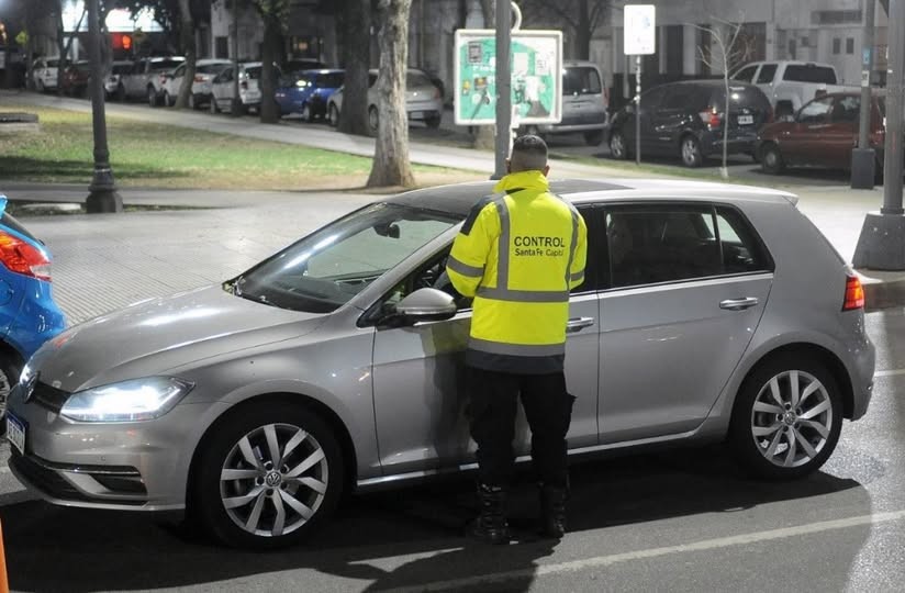 Proponen permitir el pago de multas con bienes o servicios | Legislativas