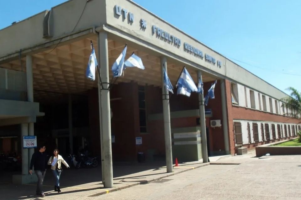 La UTN Santa Fe perdió al 20% de sus docentes por la falta de presupuesto nacional | Información General