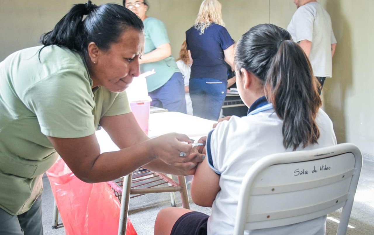 Santa Fe reinstala la vacunación escolar: el plan se lanza el 4 de diciembre | Salud