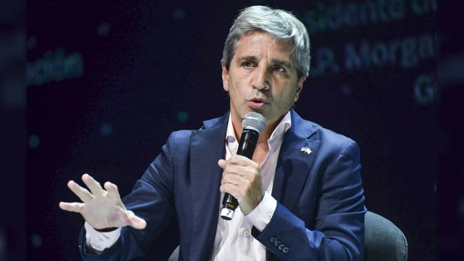 Argentina regresa al mercado de deuda con un bono a cuatro años, anunció Caputo | Nacionales