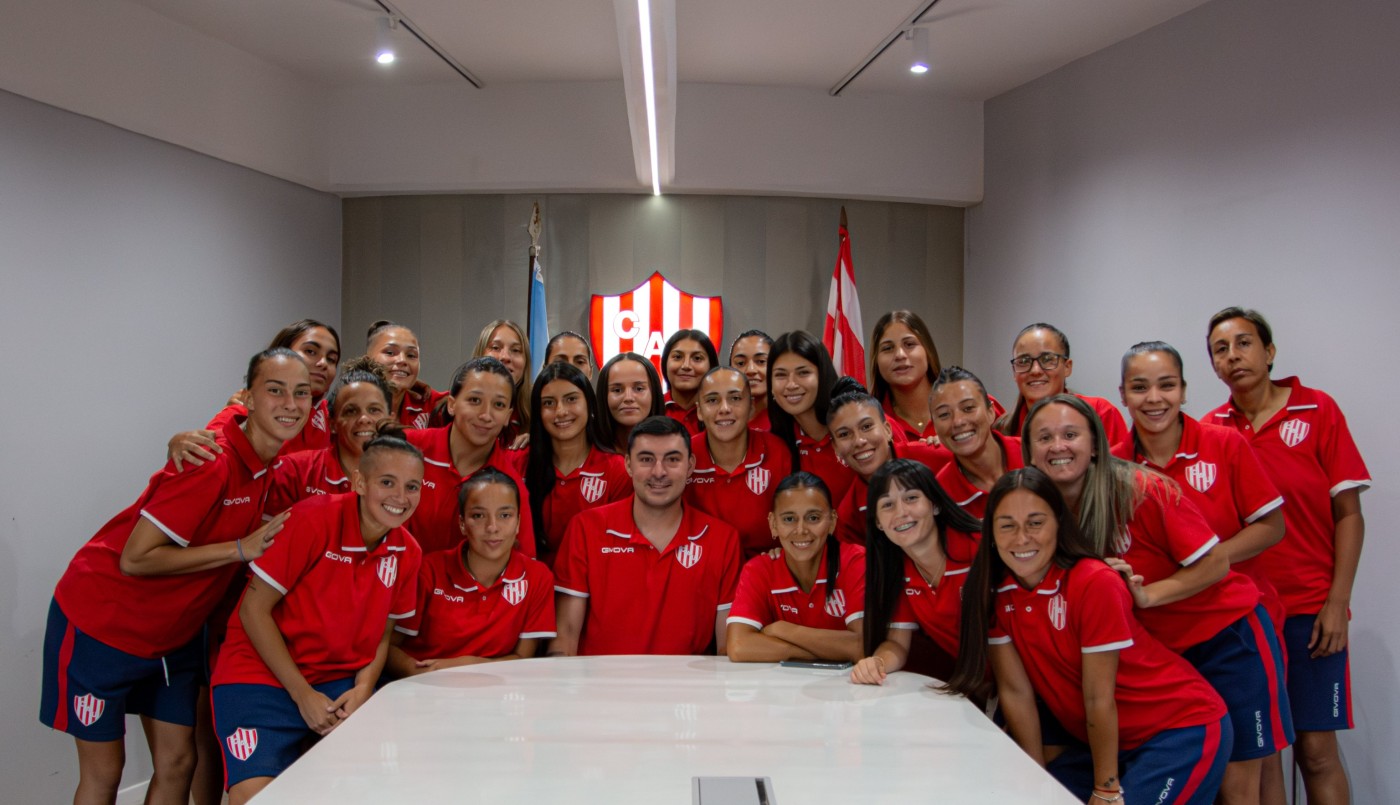 Otro logro del femenino de Unión: las jugadoras firmaron su primer contrato profesional | Deportes