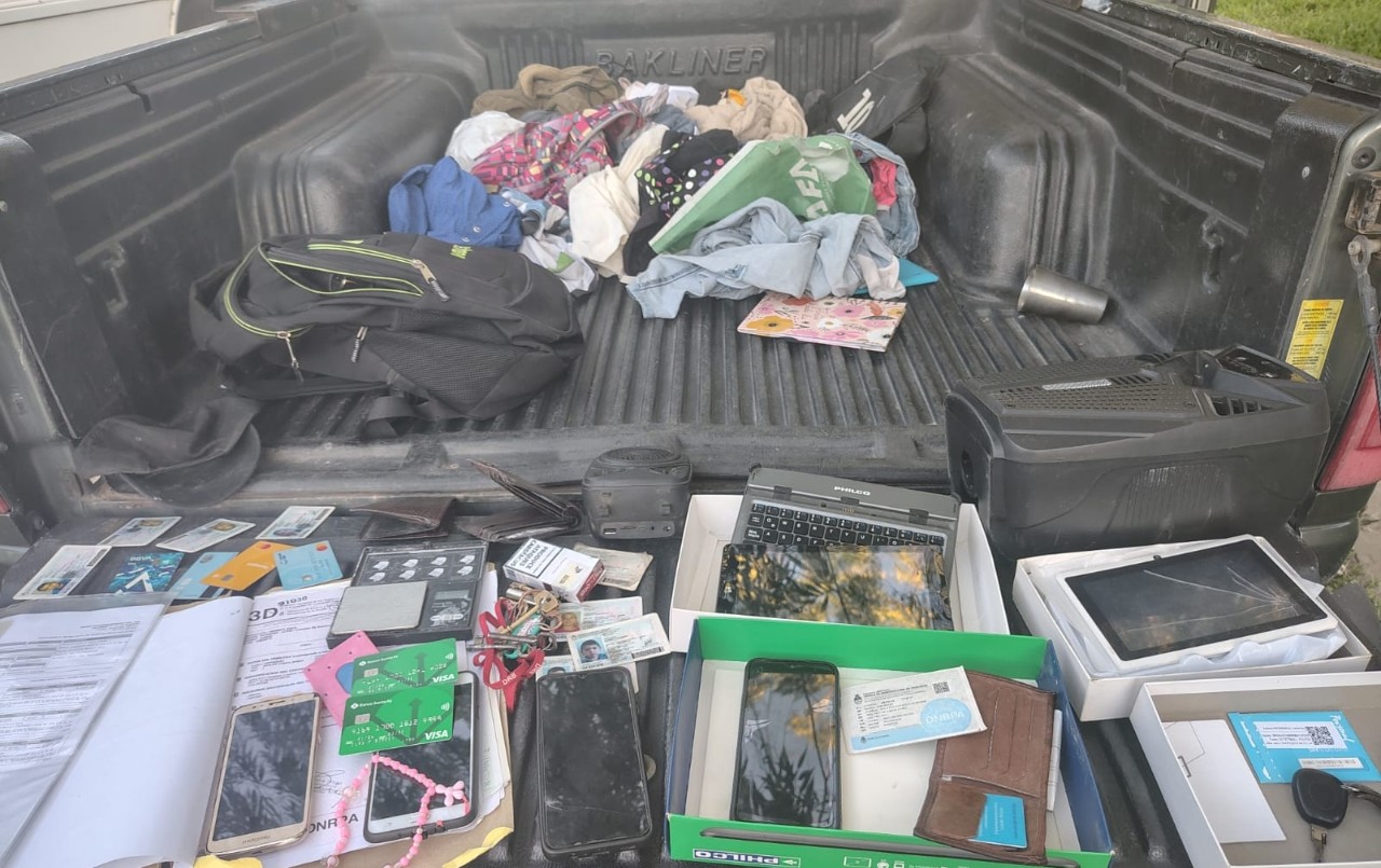 Interceptaron en Santa Fe un auto robado y detuvieron a cinco personas | Policiales