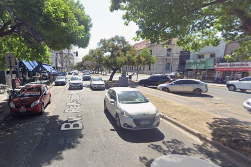 Apuñalaron a un hombre en pleno Bulevar Pellegrini tras una discusión con un cuidacoches | Policiales