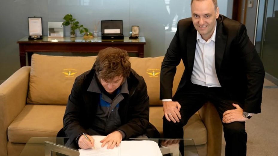 Reforma Laboral: Javier Milei firmó el proyecto y el Gobierno lo enviará al Congreso | Nacionales