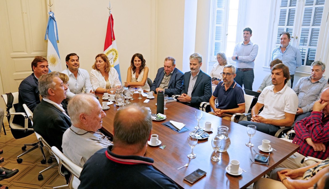 Paritarias de salud: Gobierno hizo el ofrecimiento a AMRA y Siprus | Información General