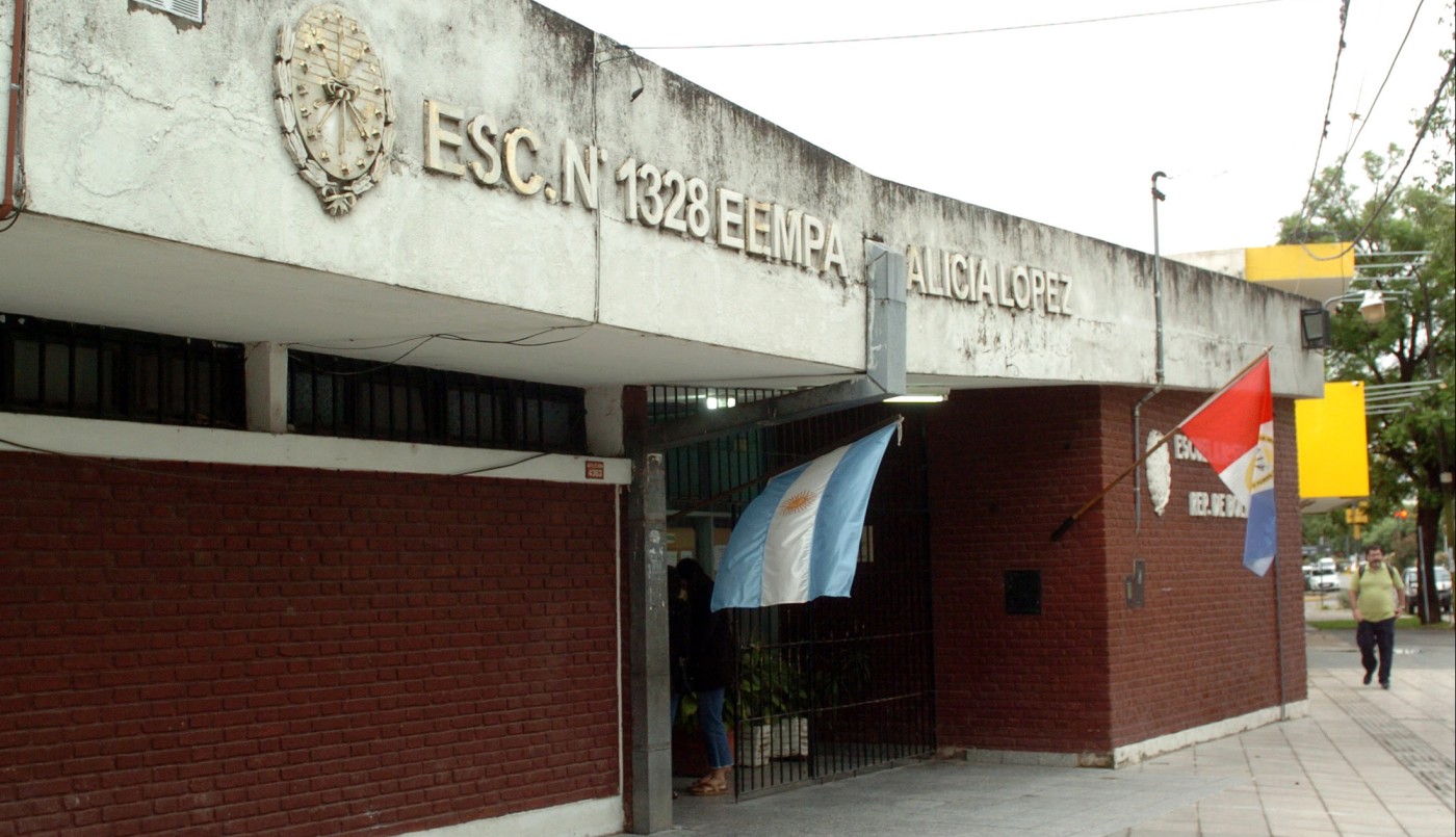 Avanza el mejoramiento de veredas en la Escuela República de Bolivia | Noticias