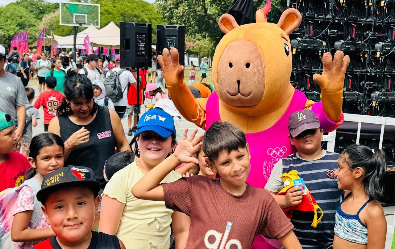 Las colonias de vacaciones de la ciudad visitaron el Tour Suramericano | Deportes