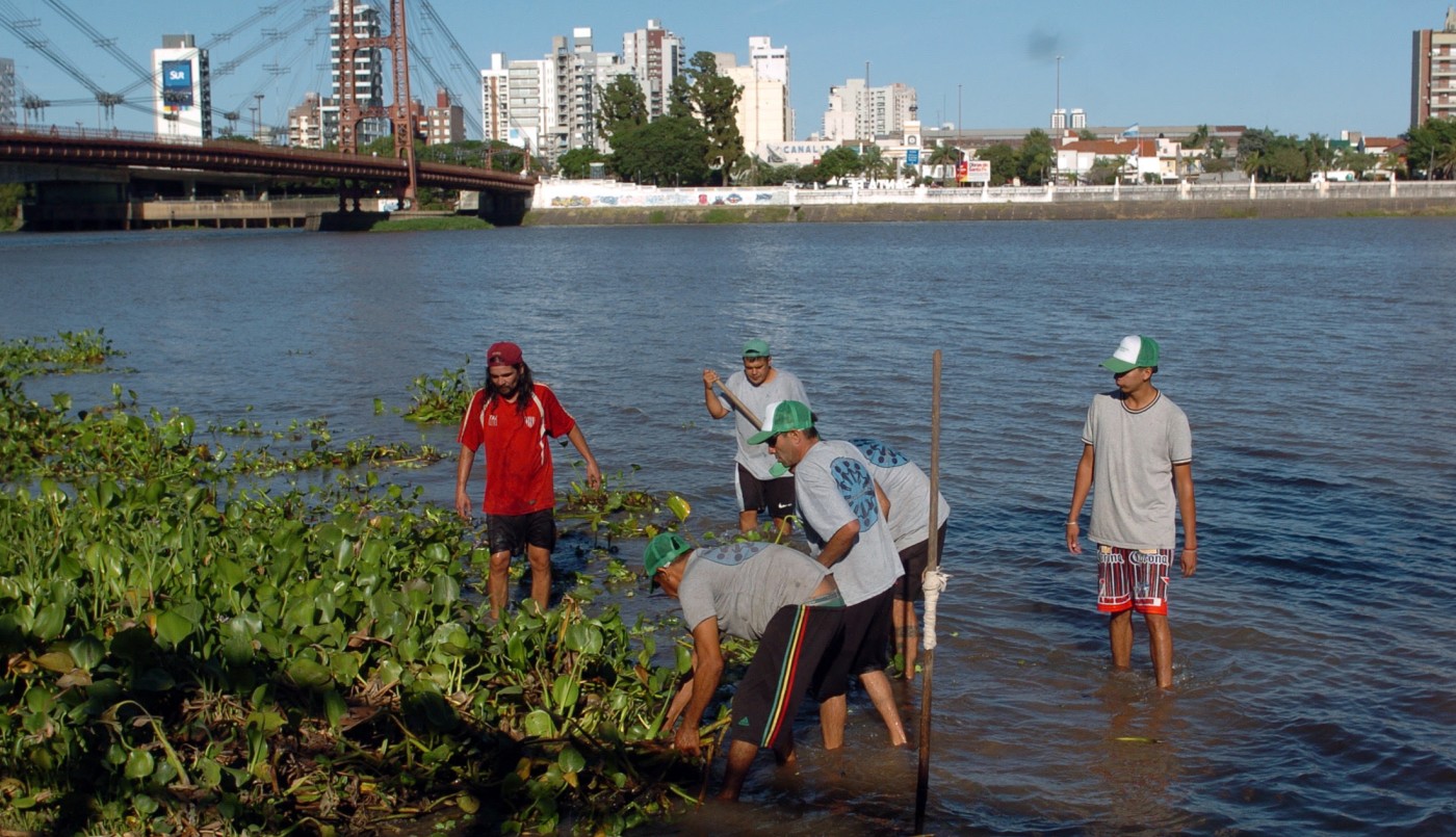 Se intensifica la limpieza de la Laguna Setúbal | Noticias