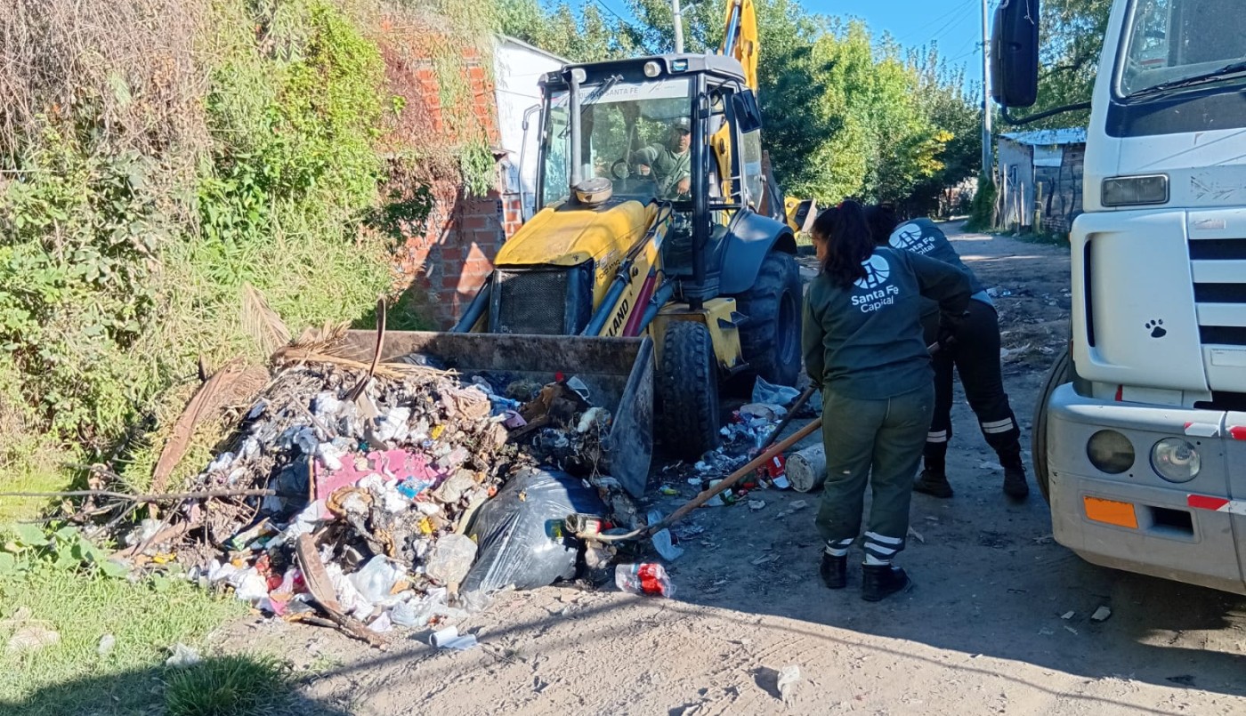 Operativo de limpieza: intensifican la desobstrucción de desagües ante el pronóstico de lluvias | Información General
