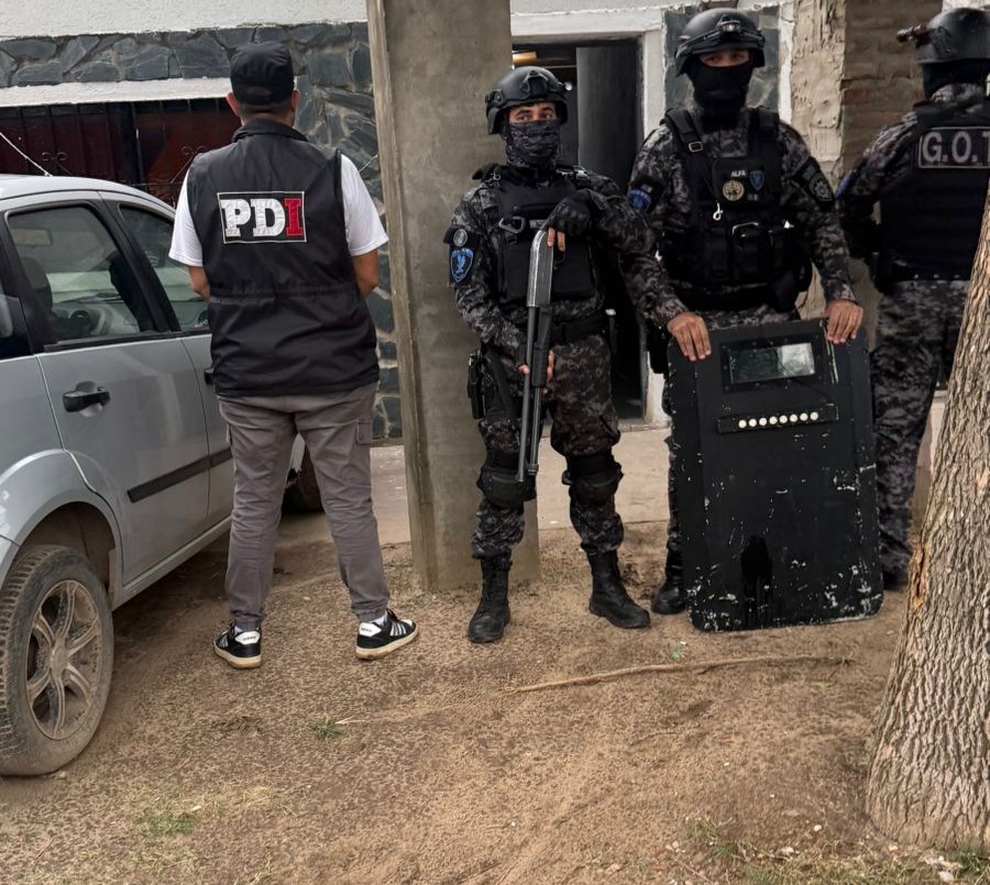 Detuvieron a dos "motochorros" por robos en  las avenidas Aristóbulo del Valle y Galicia | Policiales