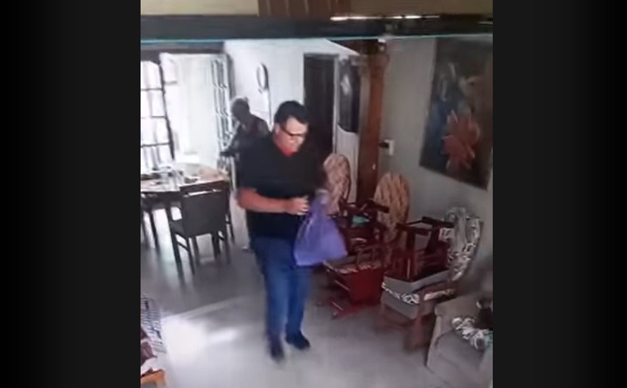 Insólito robo en Avellaneda: a cara descubierta y en monopatín se robo casi medio millón de dólares | Policiales