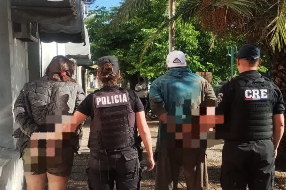 Persecución en Santa Fe: detuvieron a una mujer con tobillera electrónica y secuestraron un arma de guerra | Policiales