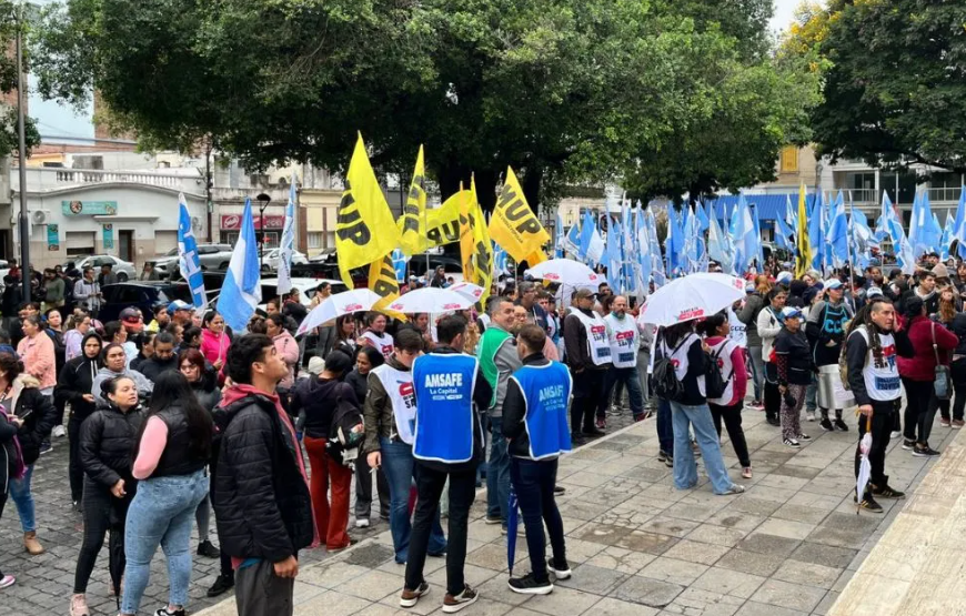 Organizaciones sociales protestaron contra el recorte del programa “Volver al Trabajo” | Información General