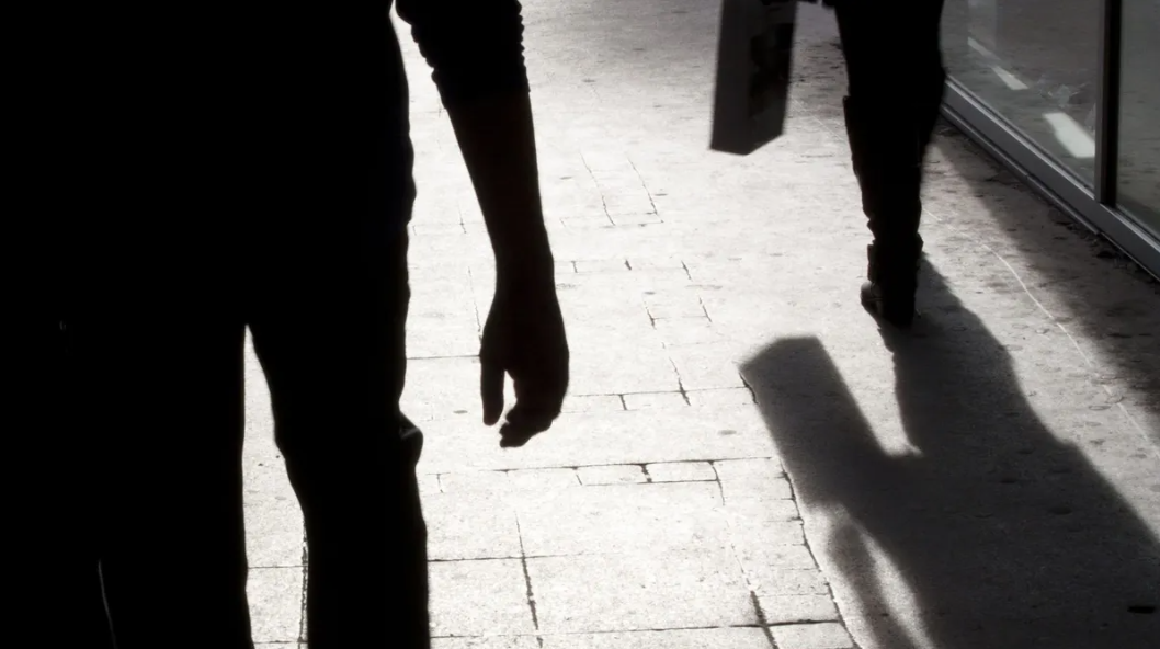 Acosó a una mujer y ahora deberá donar casi $800 mil para evitar el juicio | Policiales