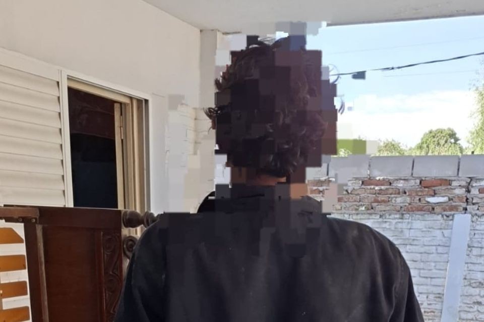 Detuvieron a un hombre en Santo Tomé mientras robaba cables del alumbrado público | Policiales