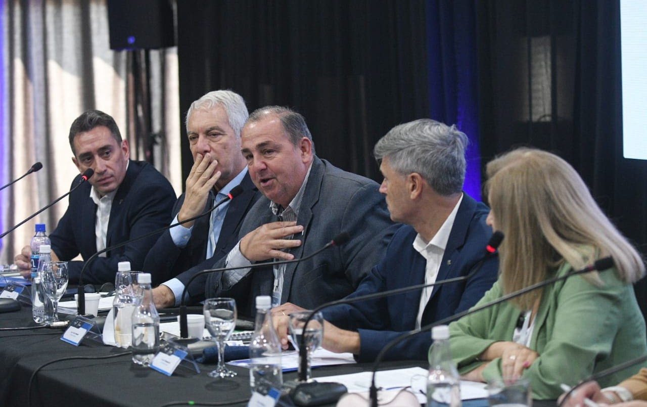 Poletti participó del Consejo Federal de Intendentes | Información General