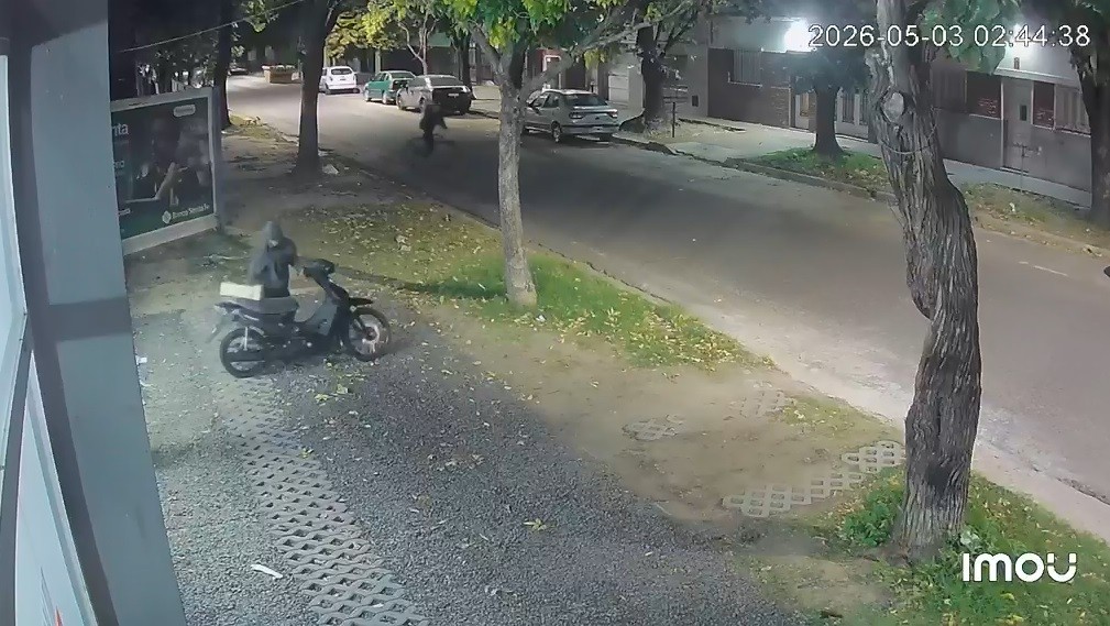 Cuatro adolescentes quisieron robar en una concesionaria: un vecino impidió el robo | Policiales