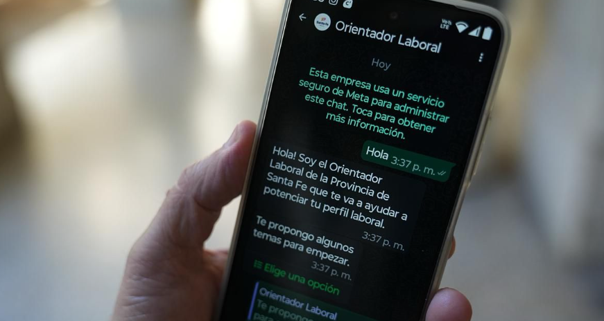 Santa Fe lanzó “Orientador Laboral”, un asistente virtual por WhatsApp para ayudar a conseguir empleo | Información General
