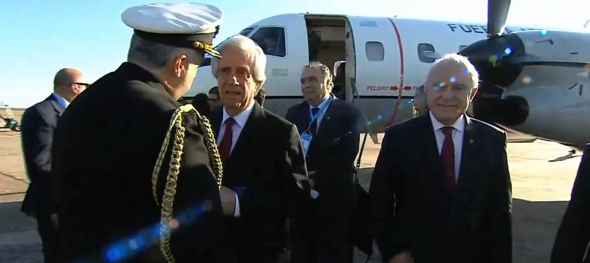 Arribó Tabaré Vasquez para participar de la Cumbre del Mercosur en Santa Fe | Noticias
