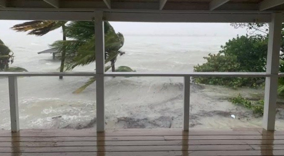 Dorian se cobra cinco muertos en las Bahamas y Estados Unidos evacúa la costa | Noticias