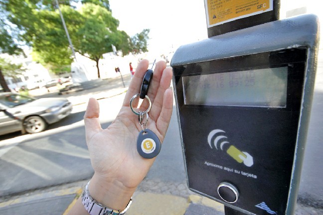 Estacionamiento medido: ahora también se podrá cargar crédito en las cajas de Santa Fe Servicios | Información General
