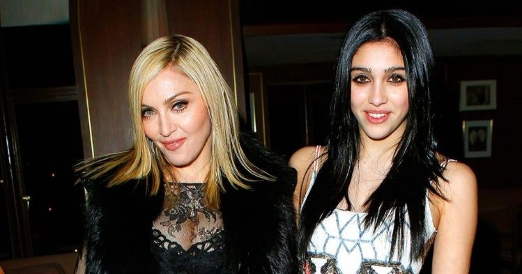 El video de la hija de Madonna que participó de una intervención artística simulando orgía pública | Espectaculos