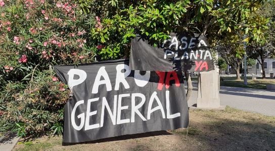 Hacen una vigilia para el pase a planta del Estado | Santa Fe Directo