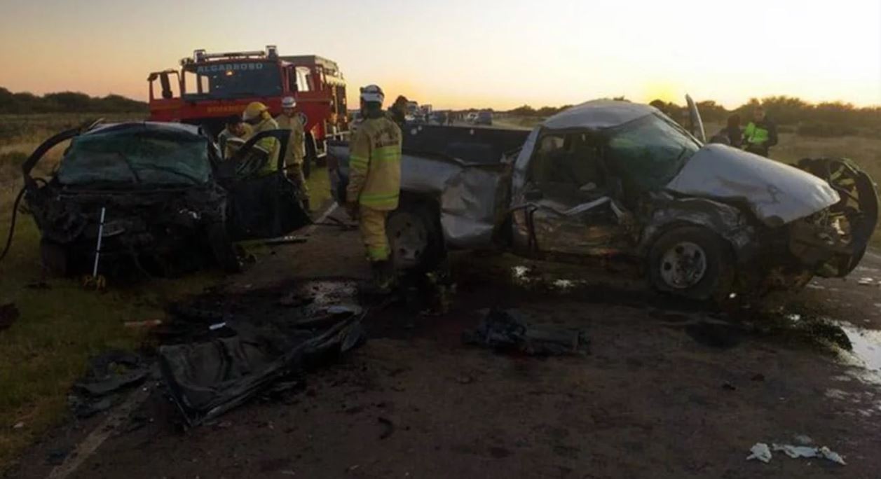 Trágico accidente en la Ruta 22: fallecieron cuatro adultos y tres menores | Noticias