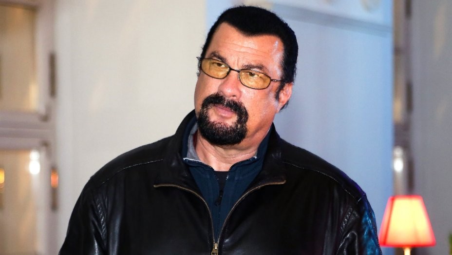 Steven Seagal deberá pagar una multa de 314.000 dólares por promocionar bitcoins | Espectaculos