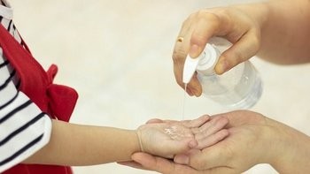 Coronavirus: el Gobierno retrotrajo el precio del alcohol en gel por 90 días | Noticias